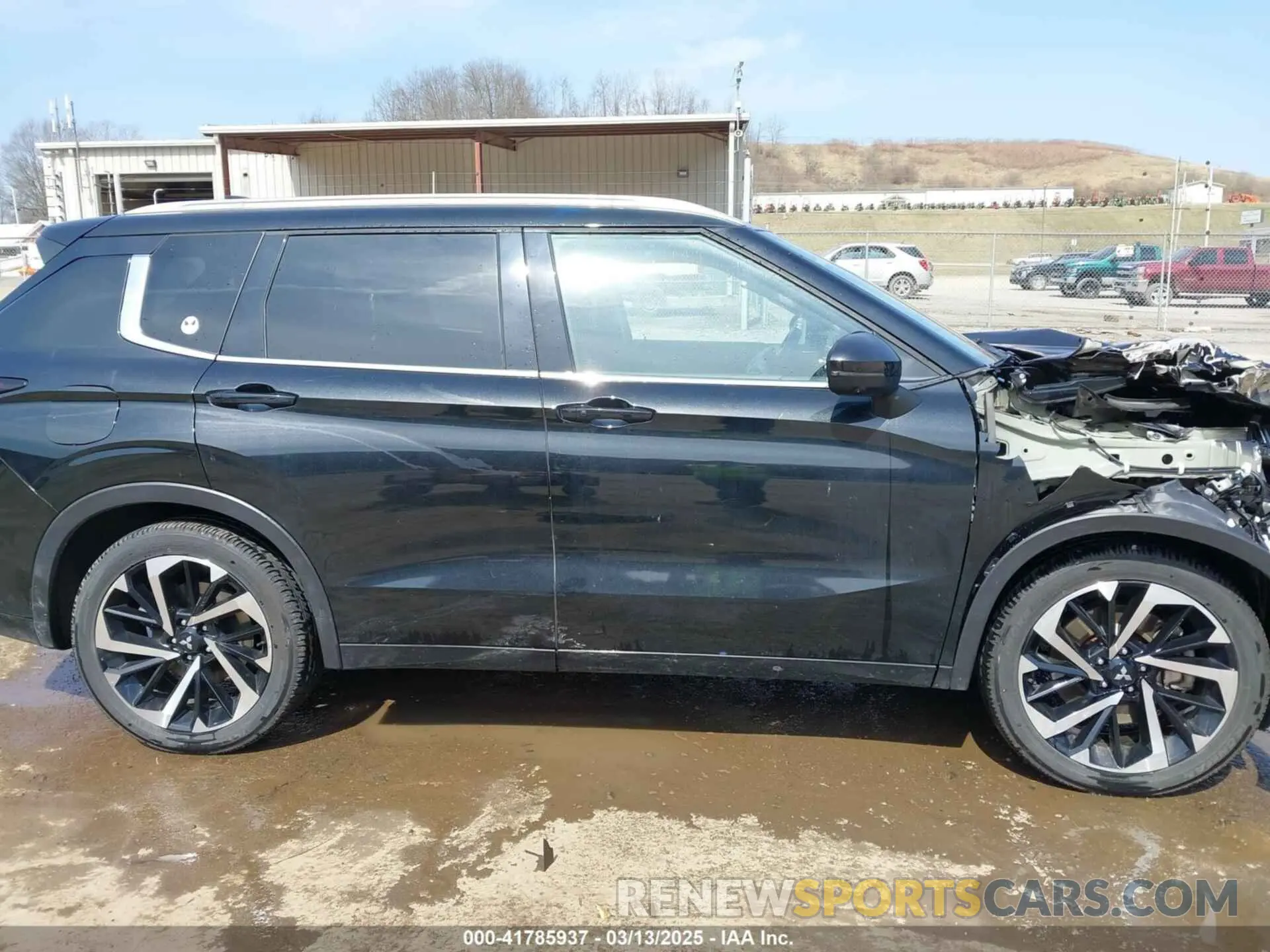 14 Photograph of a damaged car JA4J3VA86NZ059337 MITSUBISHI OUTLANDER 2022