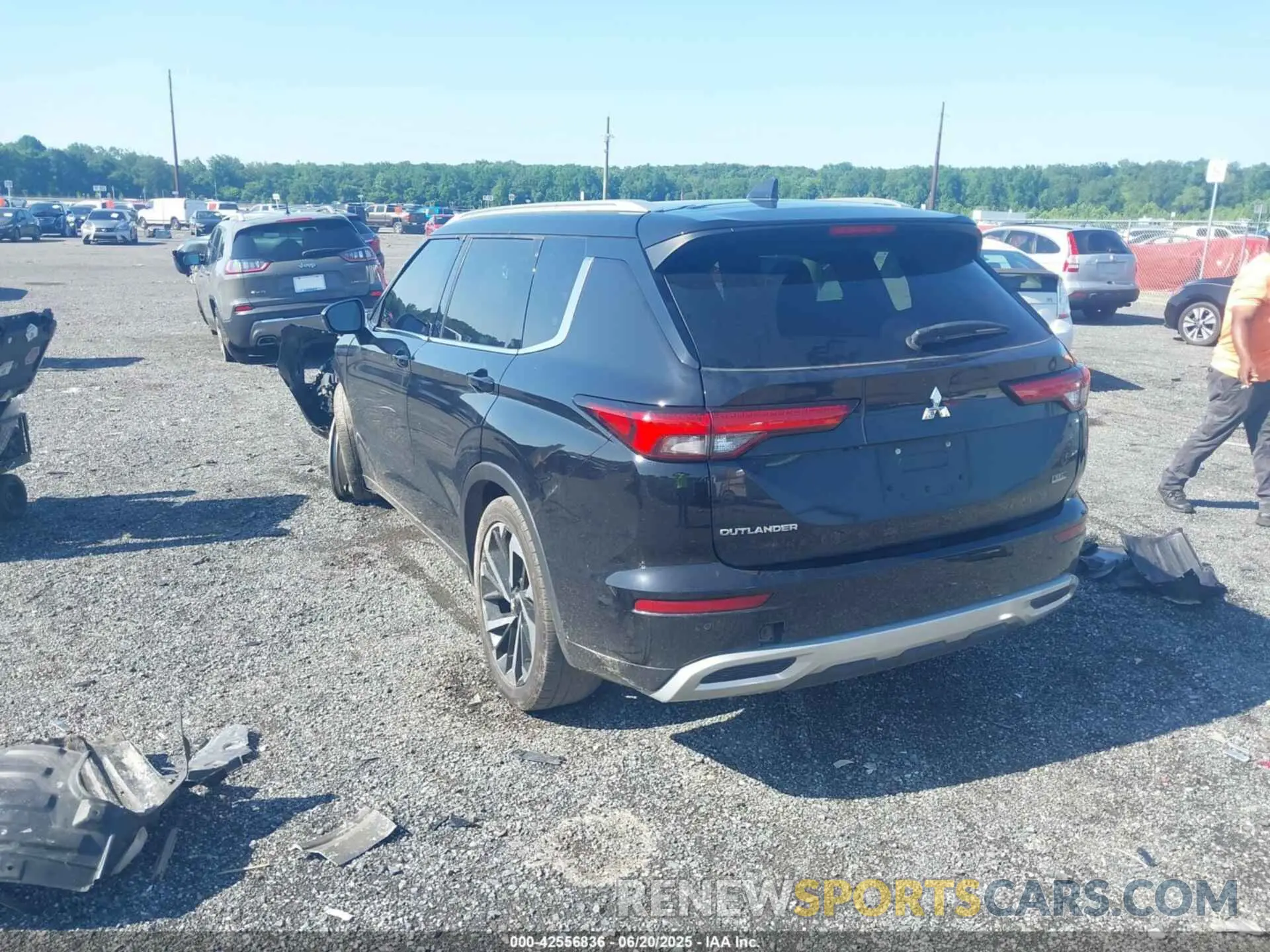 3 Photograph of a damaged car JA4J3VA89NZ059283 MITSUBISHI OUTLANDER 2022