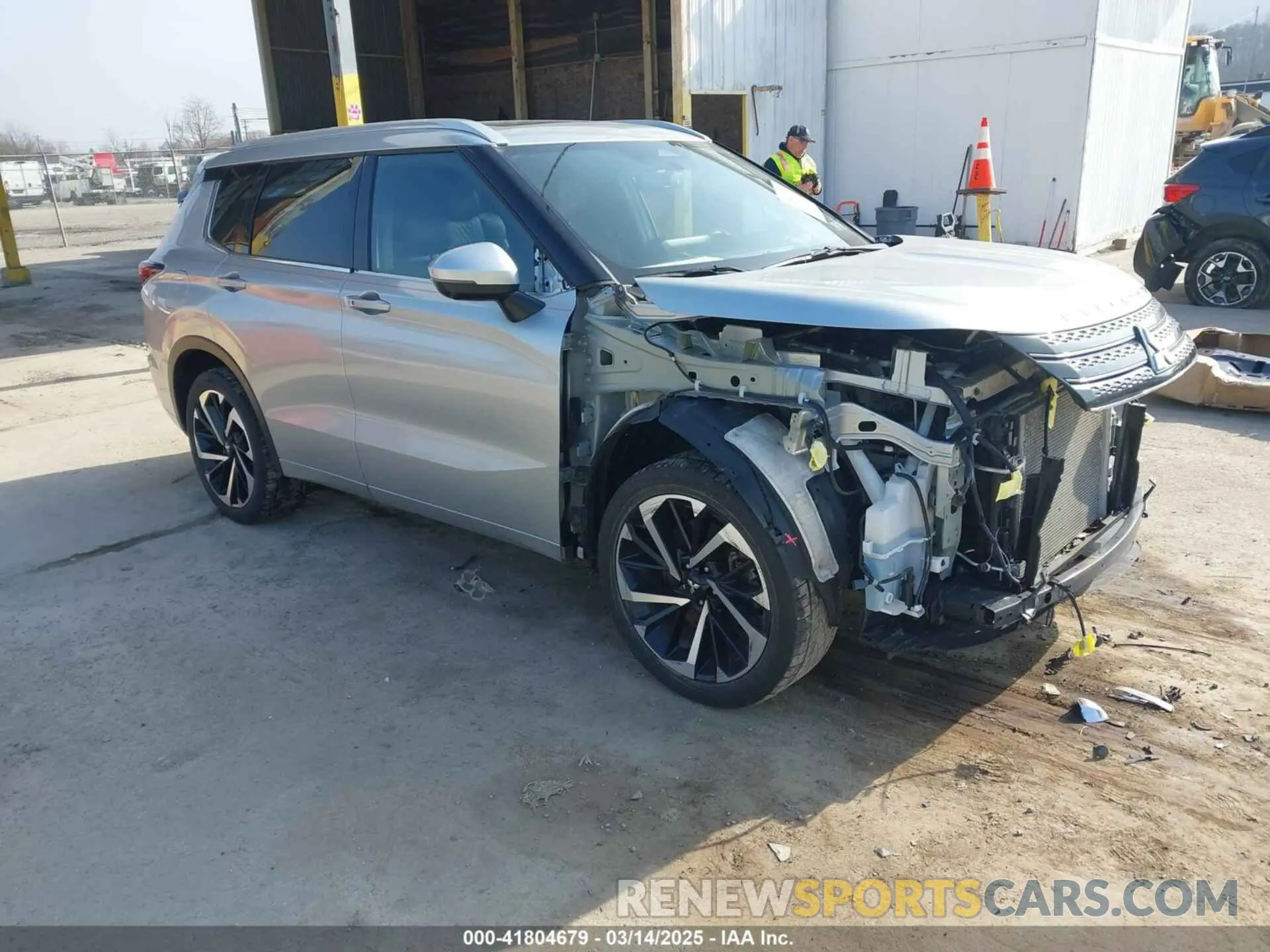 1 Photograph of a damaged car JA4J3VA8XNZ082328 MITSUBISHI OUTLANDER 2022