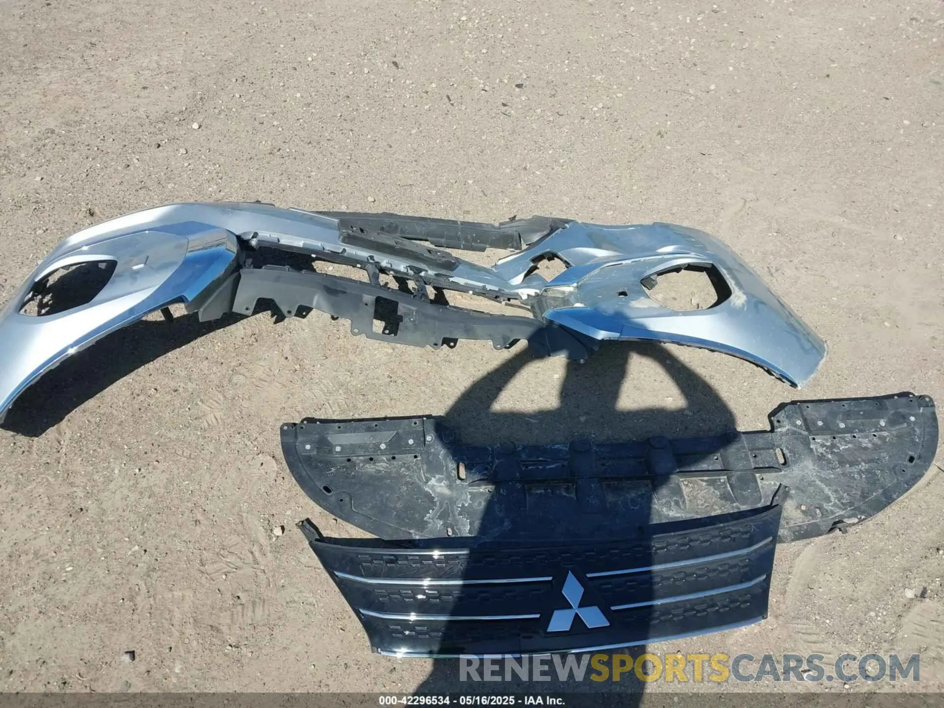 12 Photograph of a damaged car JA4J4TA80NZ018879 MITSUBISHI OUTLANDER 2022