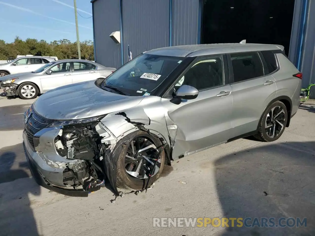 1 Photograph of a damaged car JA4J4TA80NZ075213 MITSUBISHI OUTLANDER 2022