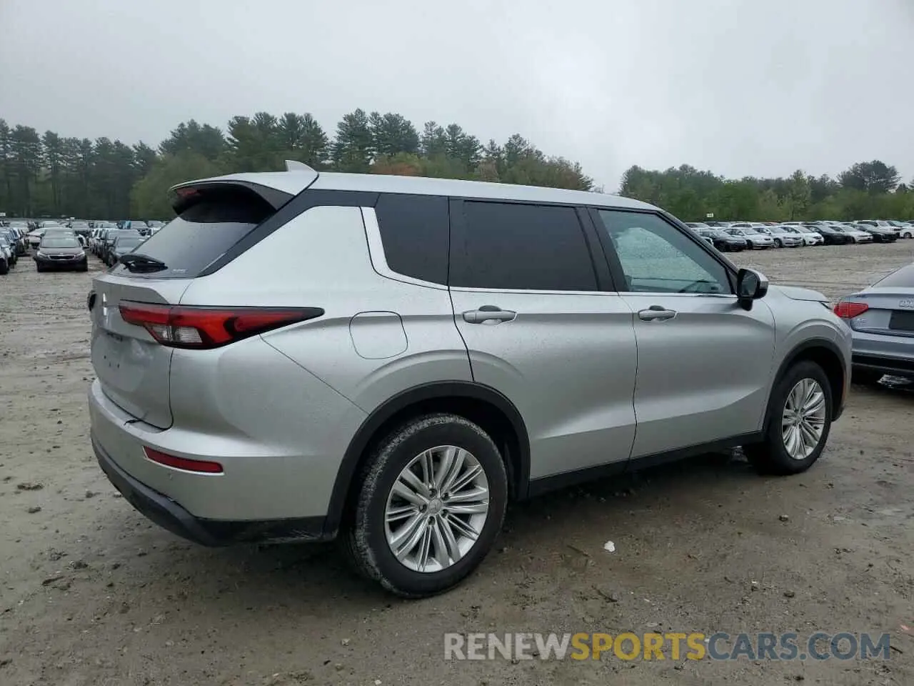 3 Photograph of a damaged car JA4J4TA81NZ015778 MITSUBISHI OUTLANDER 2022