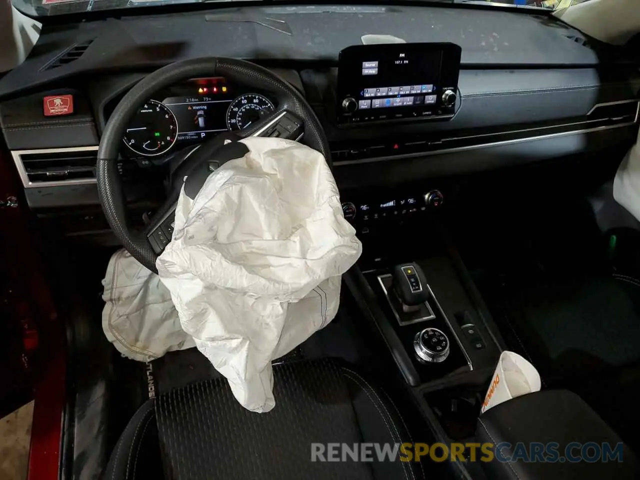 8 Photograph of a damaged car JA4J4TA82NZ018513 MITSUBISHI OUTLANDER 2022