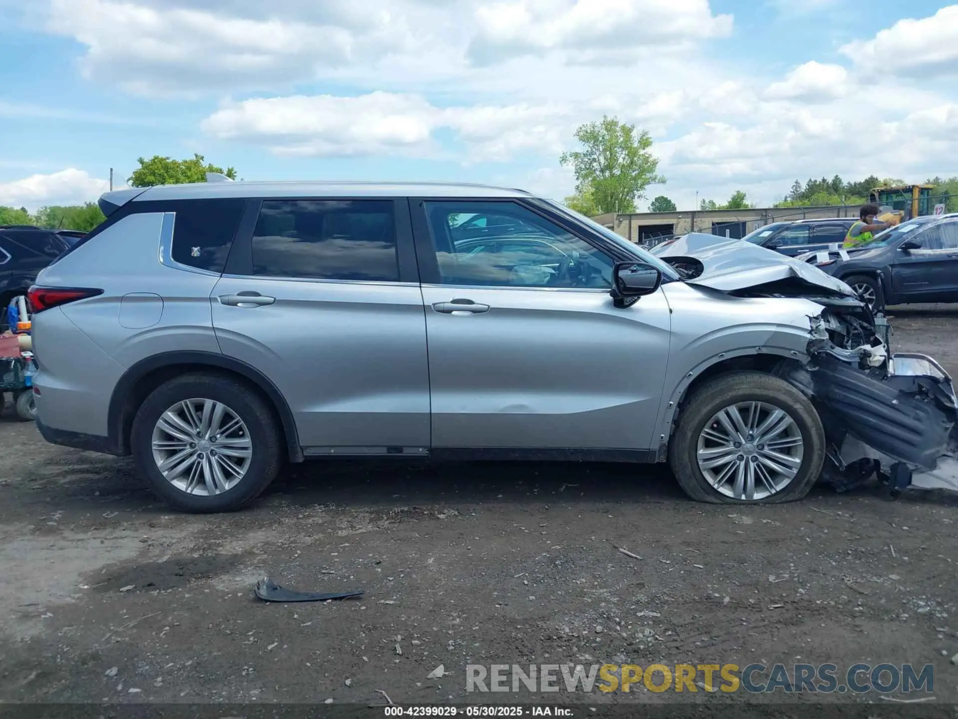14 Photograph of a damaged car JA4J4TA83NZ032355 MITSUBISHI OUTLANDER 2022