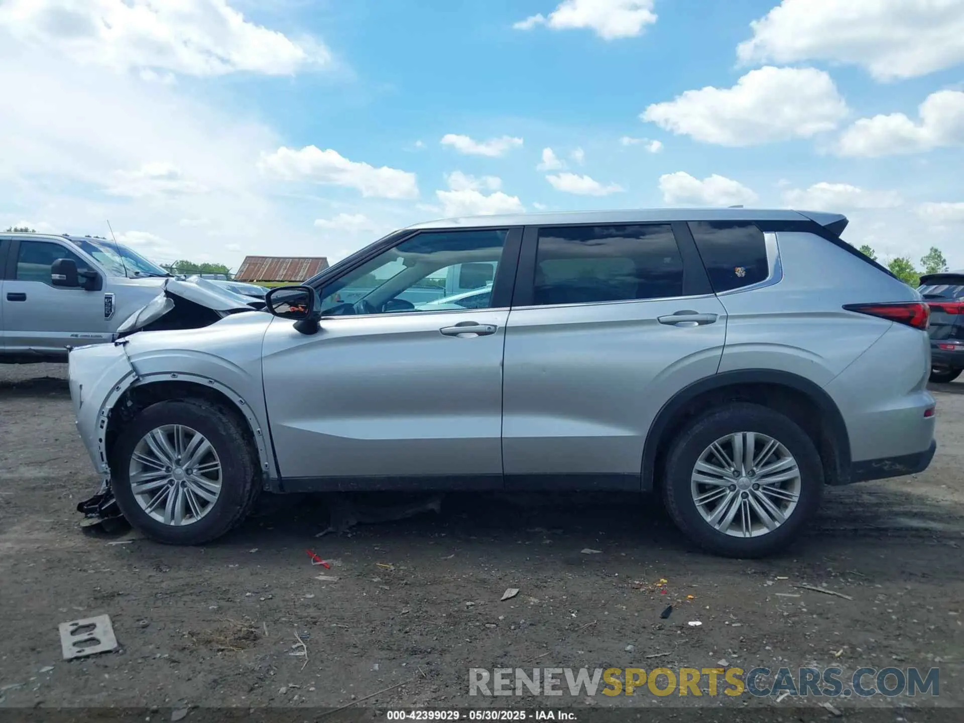 15 Photograph of a damaged car JA4J4TA83NZ032355 MITSUBISHI OUTLANDER 2022