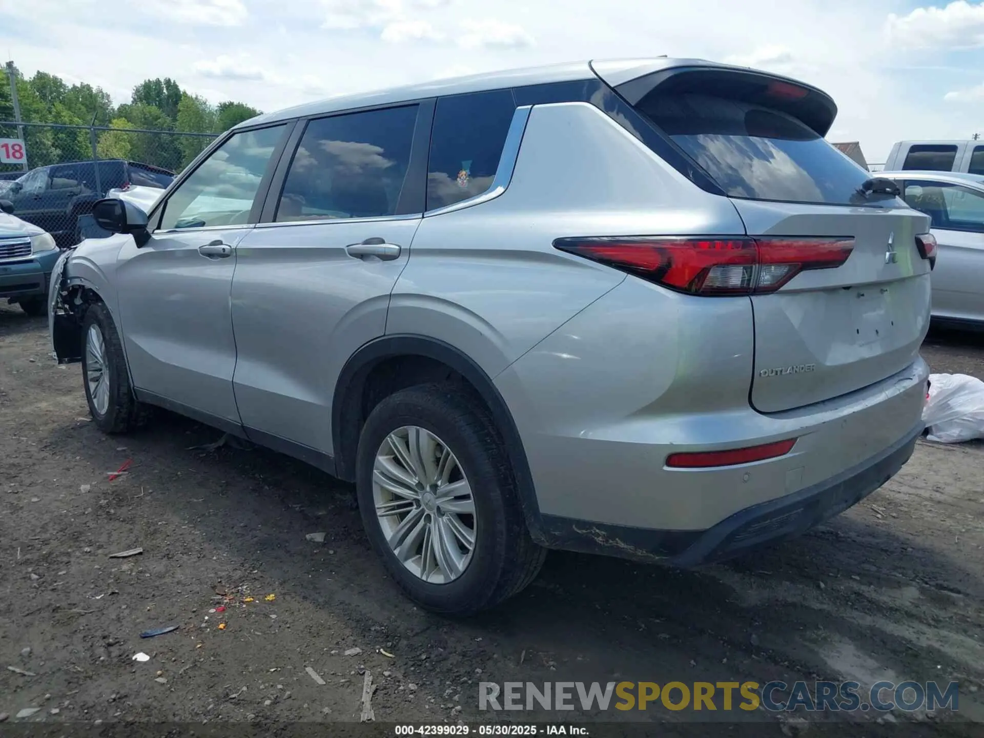 3 Photograph of a damaged car JA4J4TA83NZ032355 MITSUBISHI OUTLANDER 2022