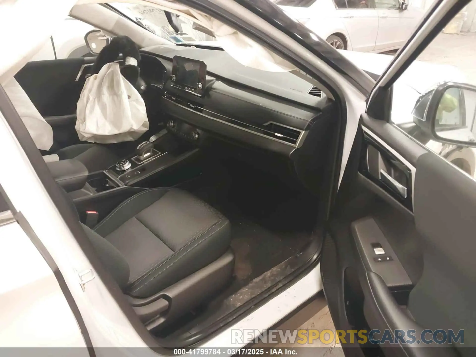 5 Photograph of a damaged car JA4J4TA83NZ039905 MITSUBISHI OUTLANDER 2022
