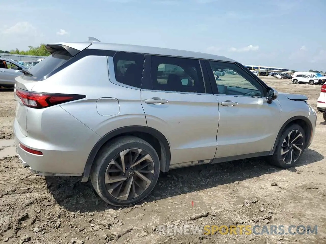 3 Photograph of a damaged car JA4J4TA83NZ045414 MITSUBISHI OUTLANDER 2022