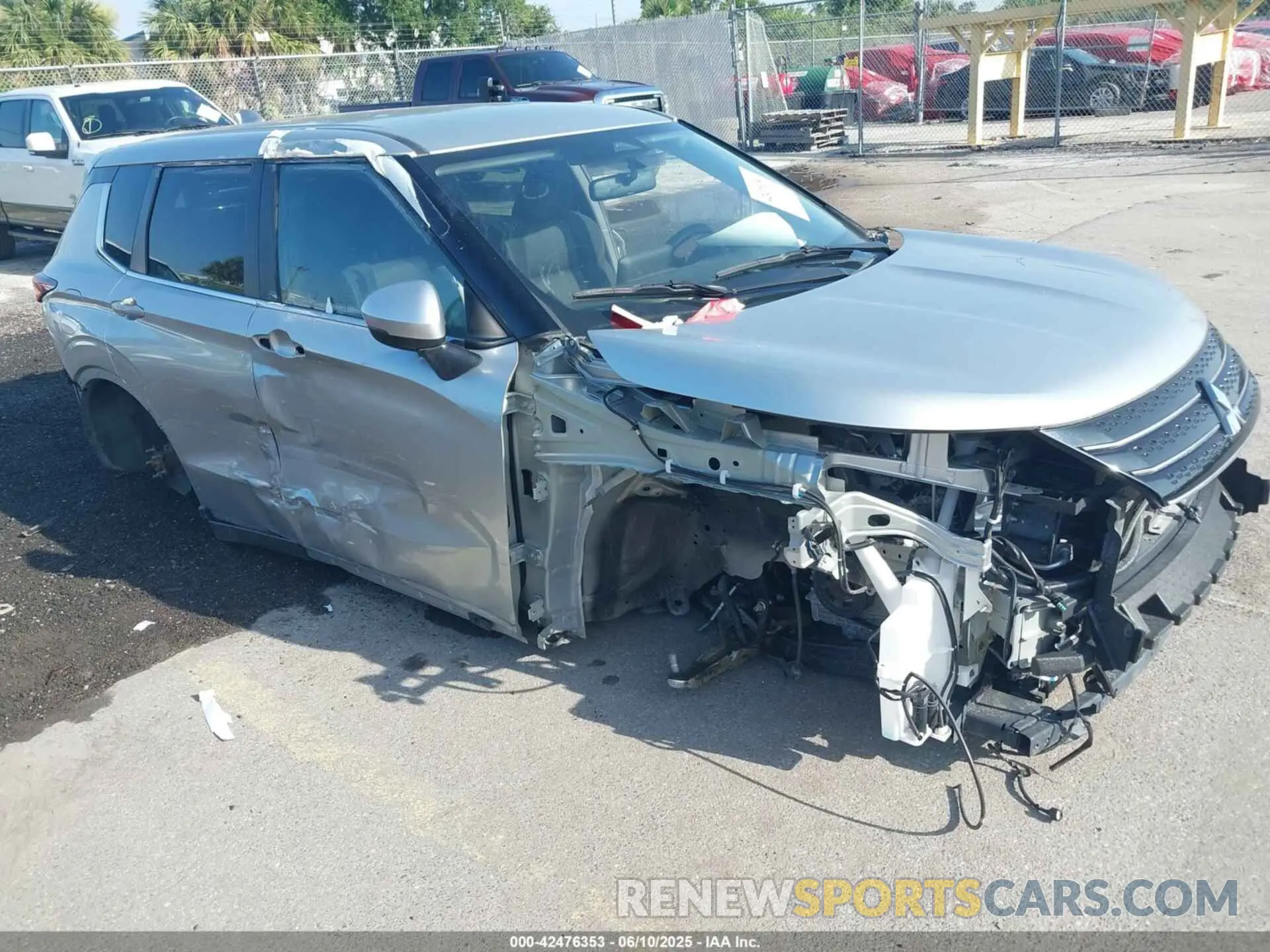 1 Photograph of a damaged car JA4J4TA84NZ028508 MITSUBISHI OUTLANDER 2022