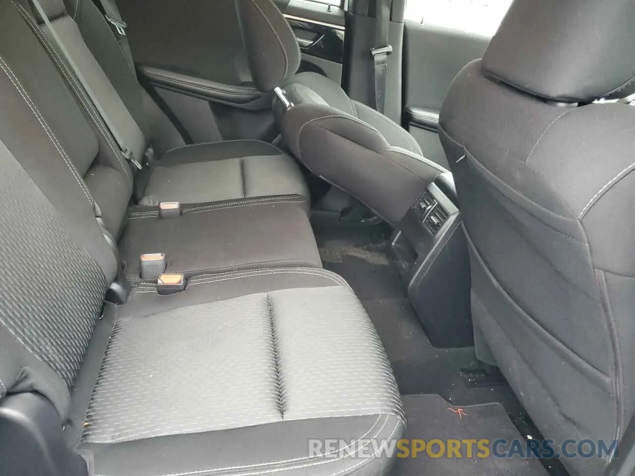 11 Photograph of a damaged car JA4J4TA84NZ052534 MITSUBISHI OUTLANDER 2022