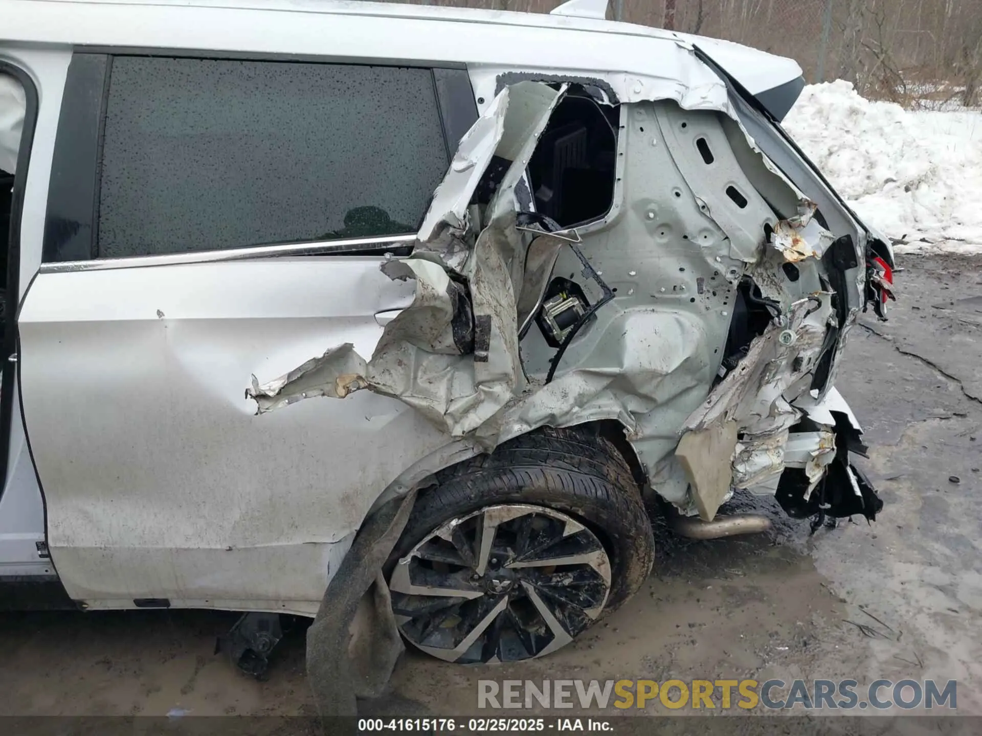 6 Photograph of a damaged car JA4J4TA85NZ039730 MITSUBISHI OUTLANDER 2022