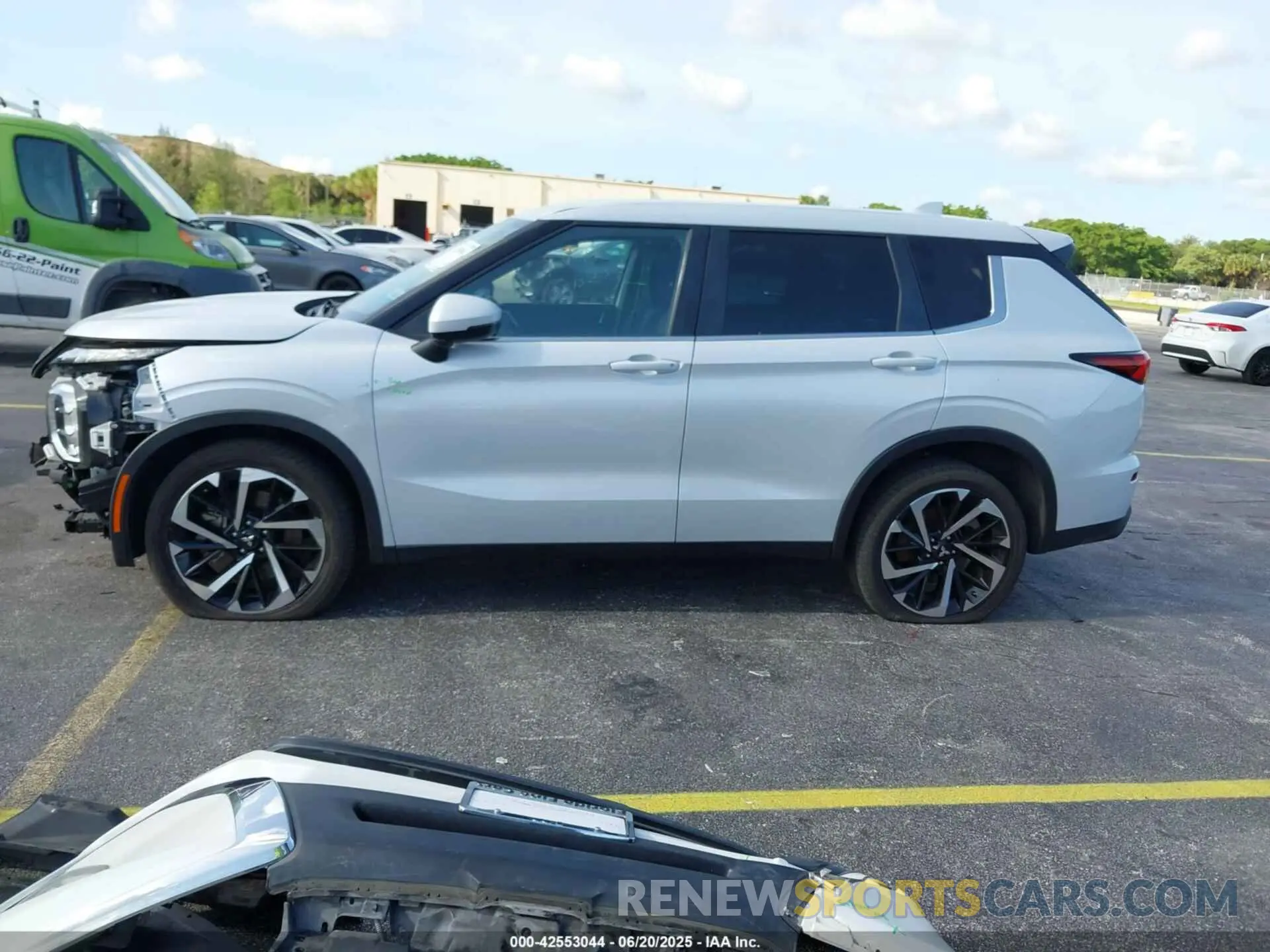 15 Photograph of a damaged car JA4J4TA85NZ086725 MITSUBISHI OUTLANDER 2022