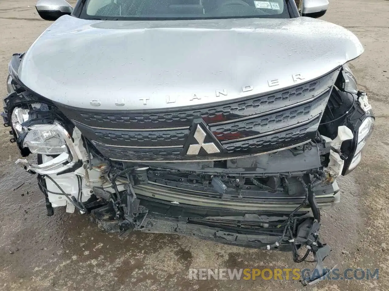 12 Photograph of a damaged car JA4J4TA86NZ023682 MITSUBISHI OUTLANDER 2022