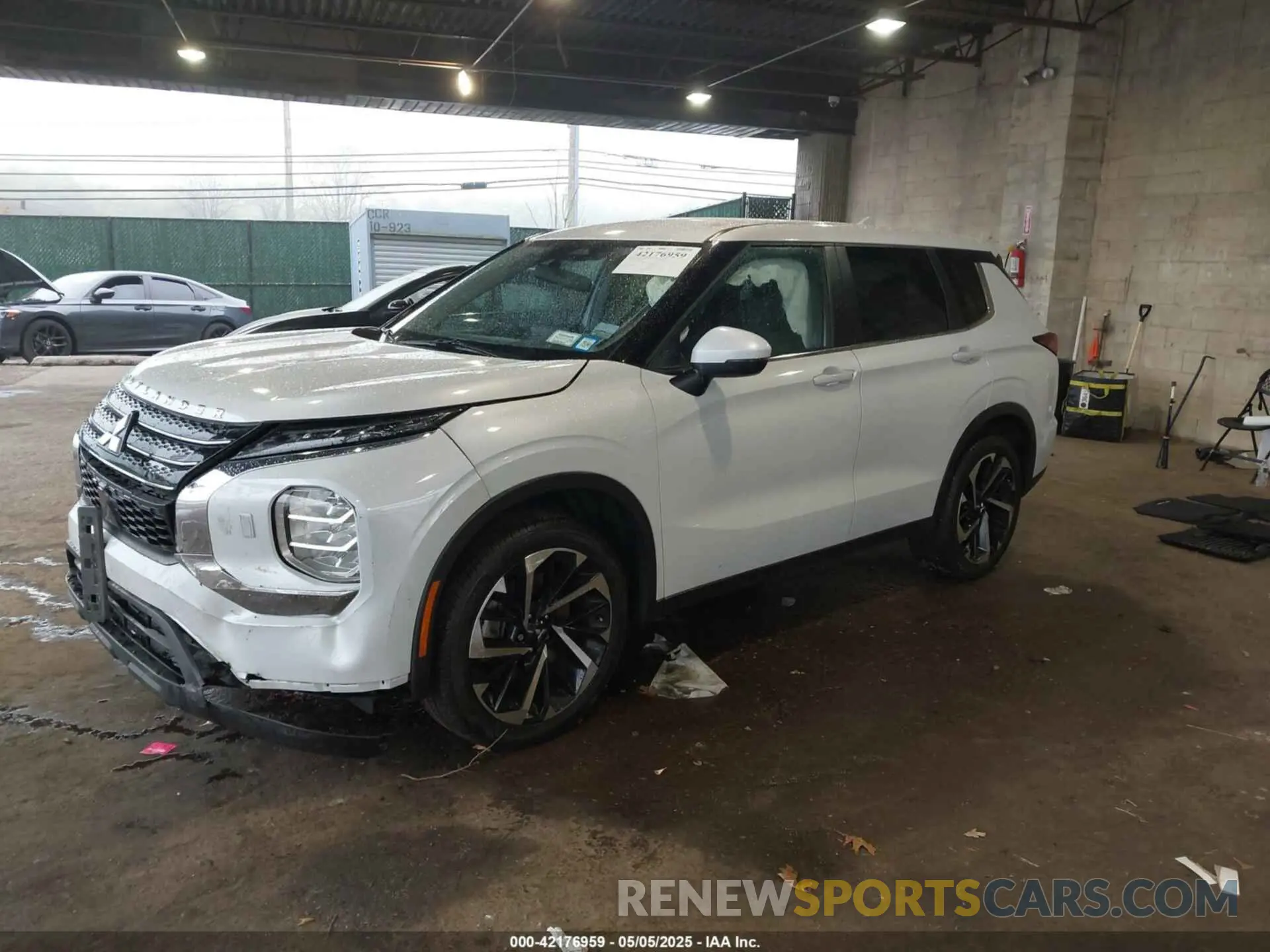 2 Photograph of a damaged car JA4J4TA88NZ029452 MITSUBISHI OUTLANDER 2022