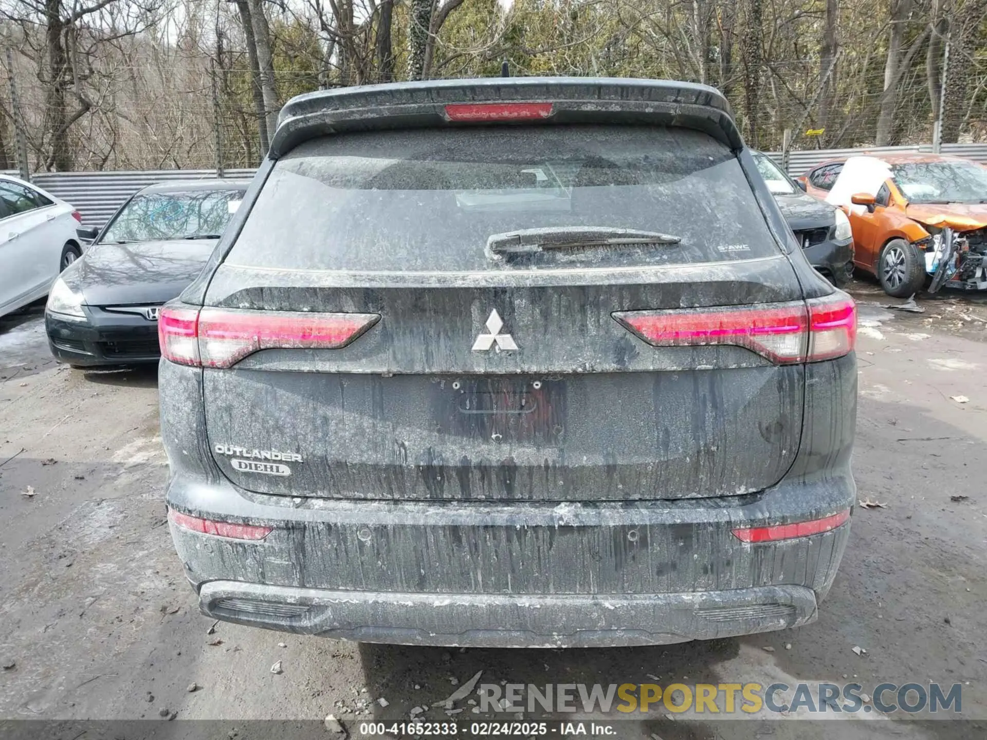 16 Photograph of a damaged car JA4J4TA89NZ001403 MITSUBISHI OUTLANDER 2022