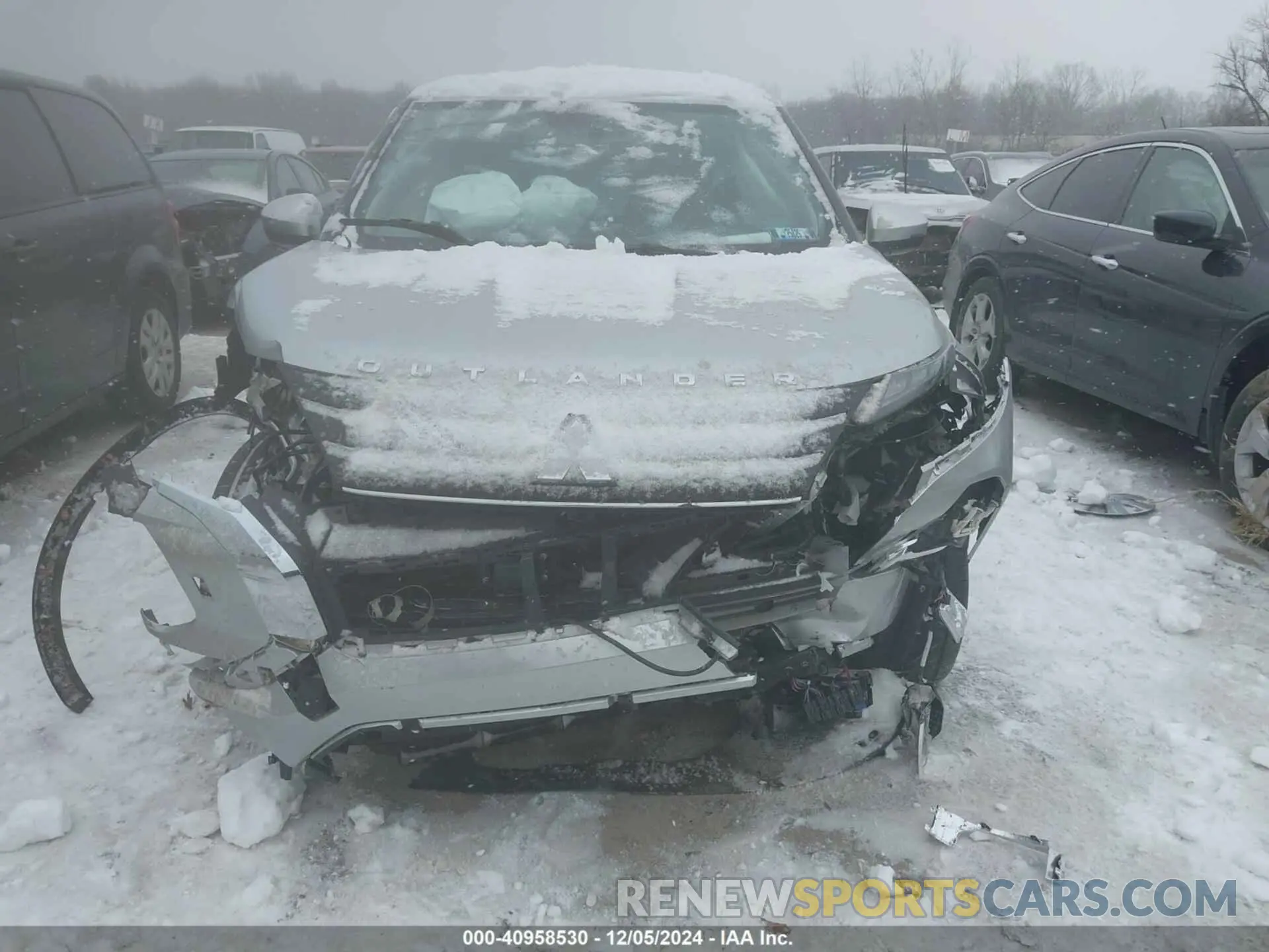 13 Photograph of a damaged car JA4J4TA8XNZ019845 MITSUBISHI OUTLANDER 2022