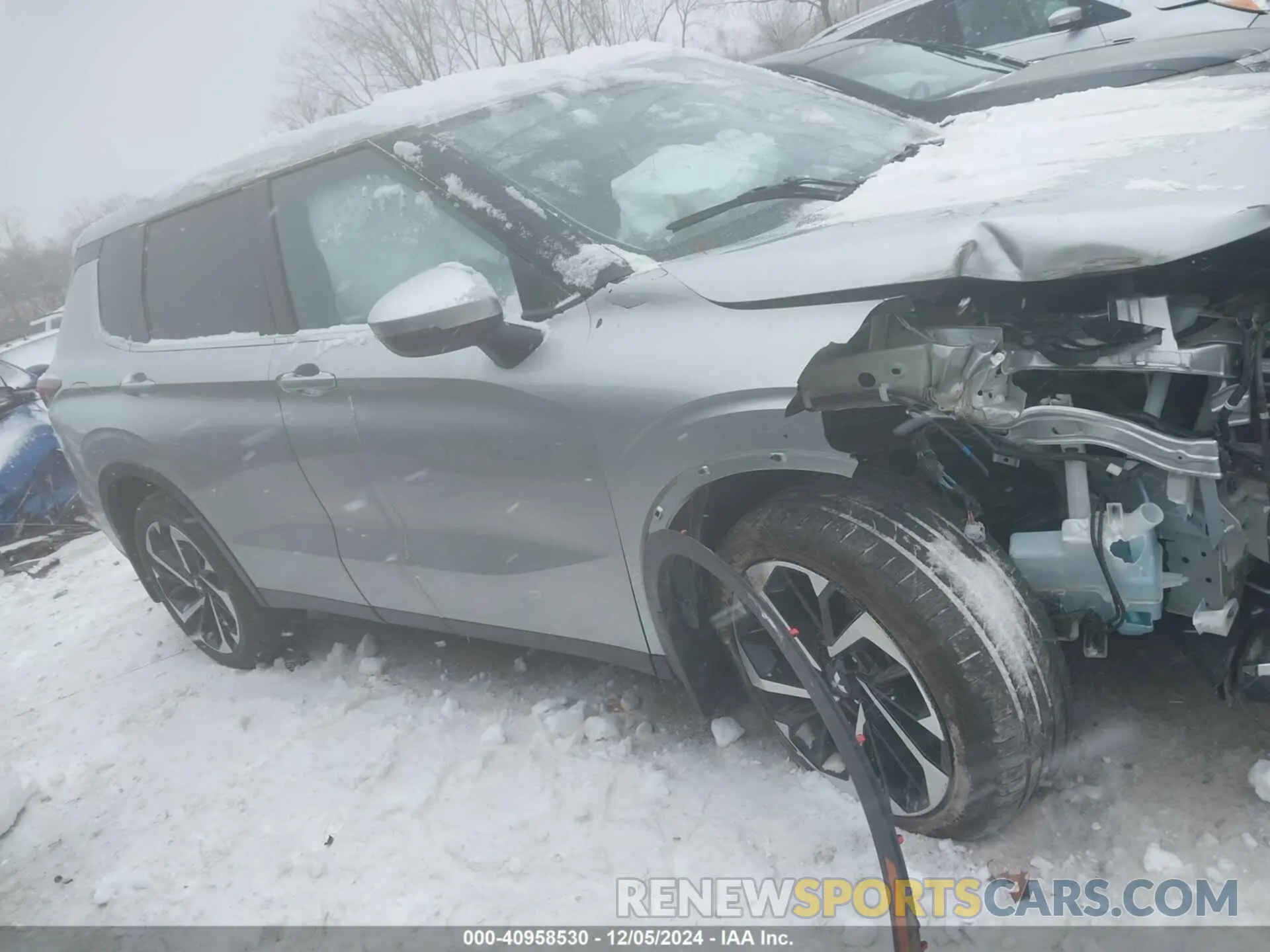 14 Photograph of a damaged car JA4J4TA8XNZ019845 MITSUBISHI OUTLANDER 2022
