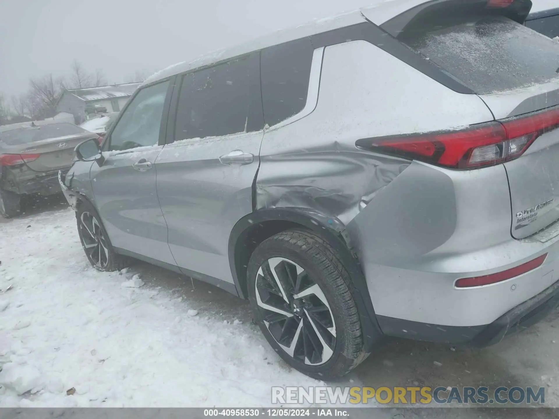 15 Photograph of a damaged car JA4J4TA8XNZ019845 MITSUBISHI OUTLANDER 2022