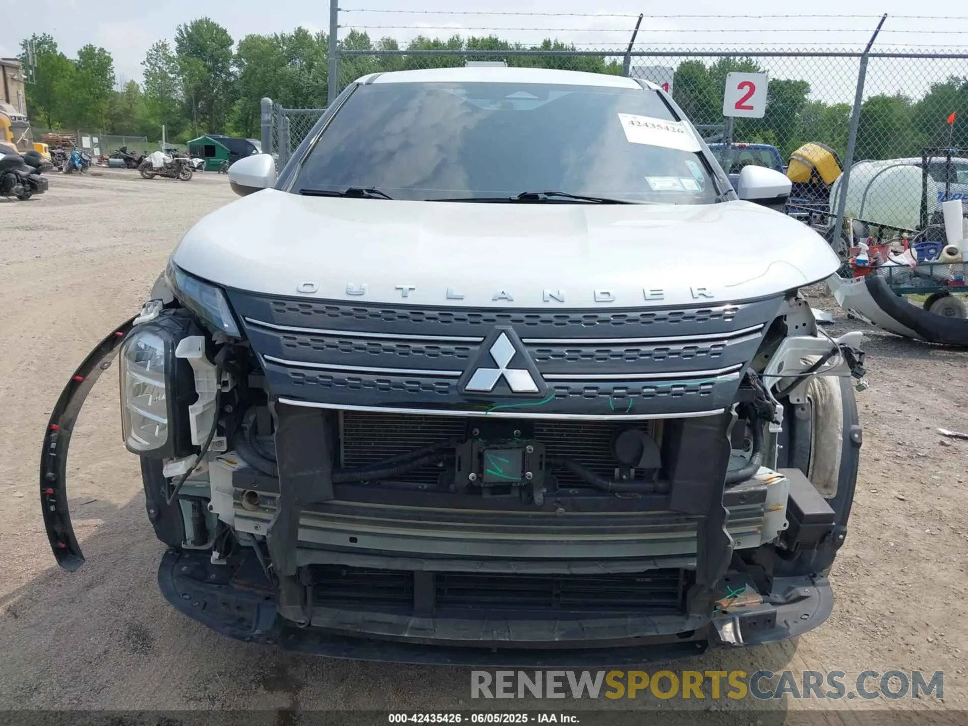 13 Photograph of a damaged car JA4J4TA8XNZ019893 MITSUBISHI OUTLANDER 2022
