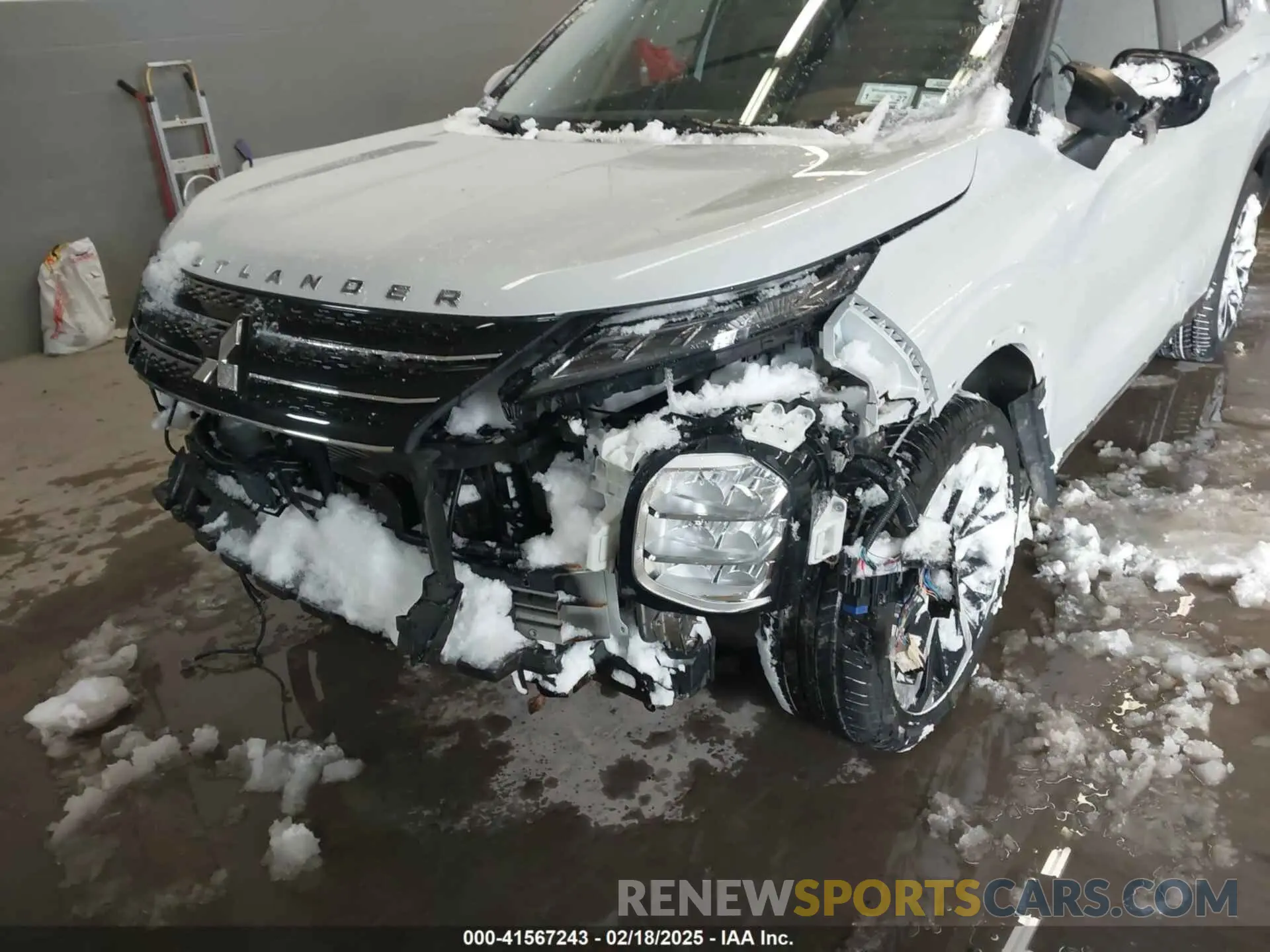 6 Photograph of a damaged car JA4J4UA80NZ025367 MITSUBISHI OUTLANDER 2022