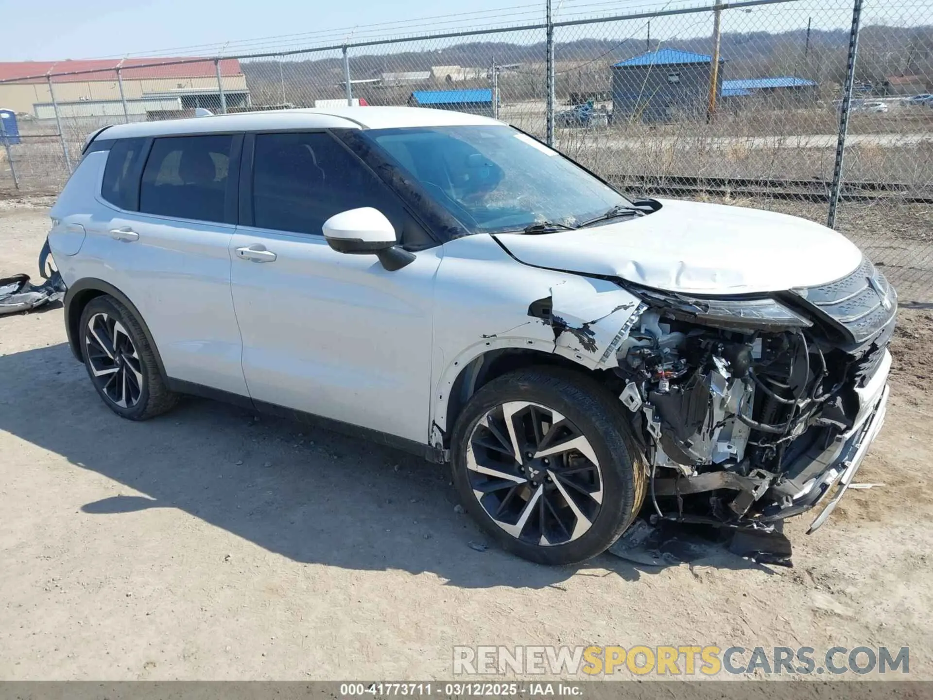 1 Photograph of a damaged car JA4J4UA80NZ033078 MITSUBISHI OUTLANDER 2022