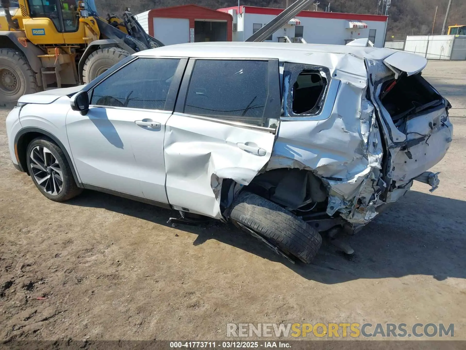 3 Photograph of a damaged car JA4J4UA80NZ033078 MITSUBISHI OUTLANDER 2022