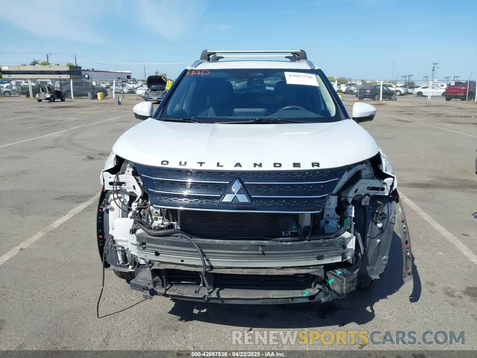 13 Photograph of a damaged car JA4J4UA80NZ038832 MITSUBISHI OUTLANDER 2022