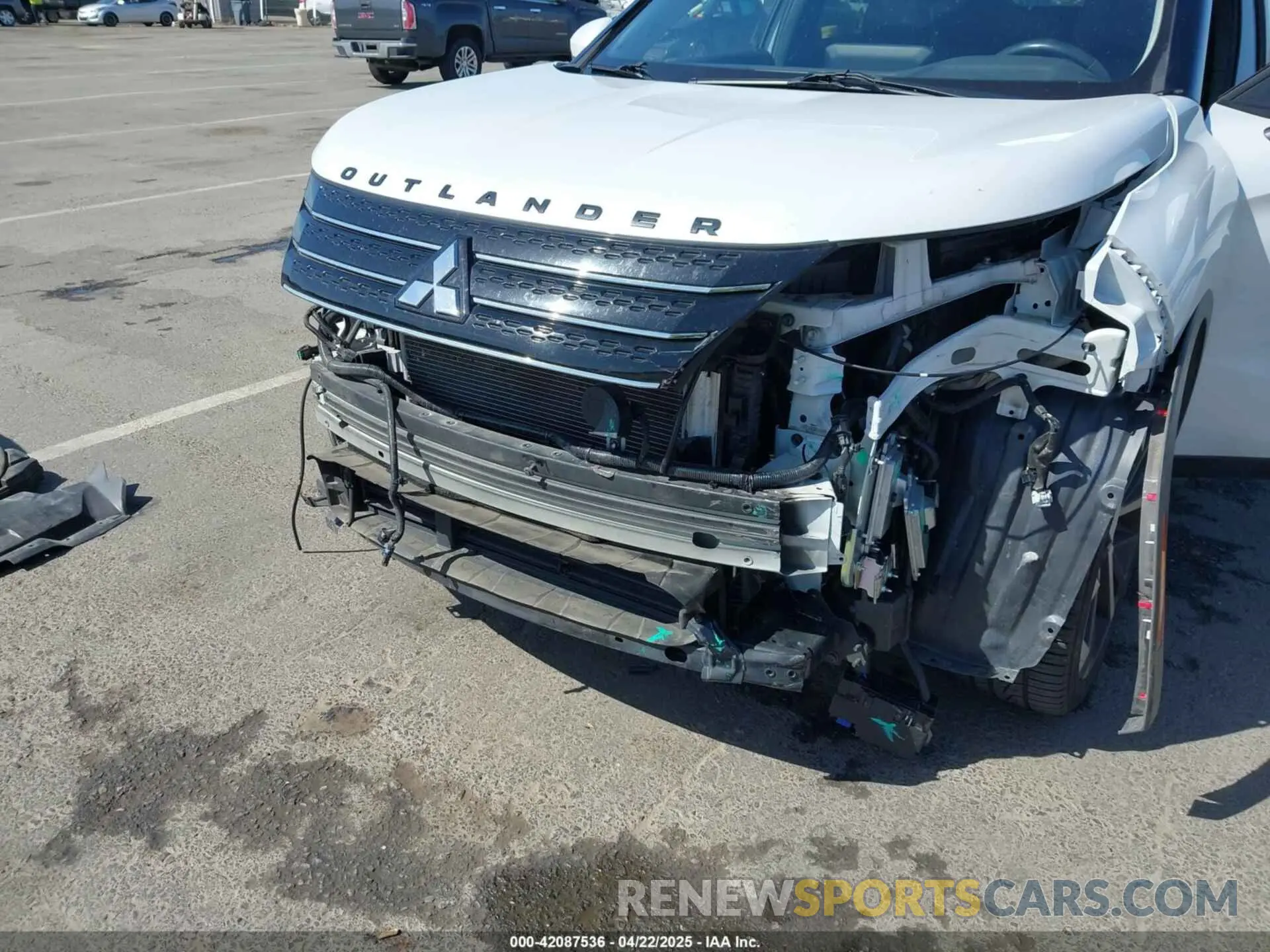6 Photograph of a damaged car JA4J4UA80NZ038832 MITSUBISHI OUTLANDER 2022
