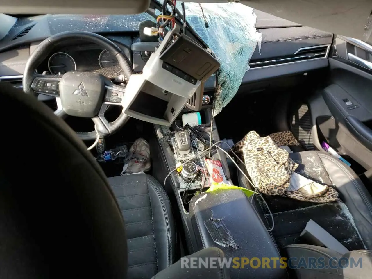 8 Photograph of a damaged car JA4J4UA81NZ026592 MITSUBISHI OUTLANDER 2022