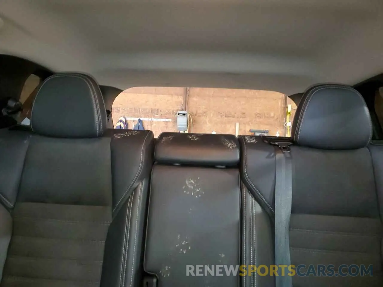 10 Photograph of a damaged car JA4J4UA82NZ012345 MITSUBISHI OUTLANDER 2022
