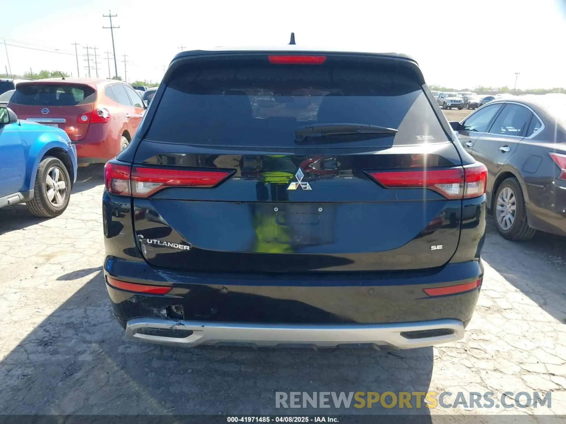 16 Photograph of a damaged car JA4J4UA82NZ050917 MITSUBISHI OUTLANDER 2022