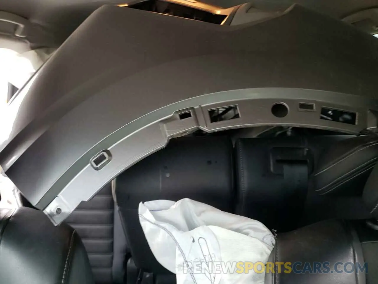 10 Photograph of a damaged car JA4J4UA83NZ036802 MITSUBISHI OUTLANDER 2022