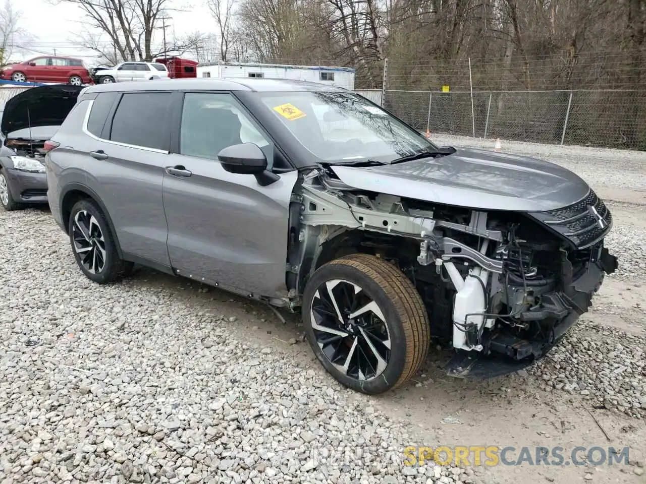 4 Photograph of a damaged car JA4J4UA83NZ036802 MITSUBISHI OUTLANDER 2022
