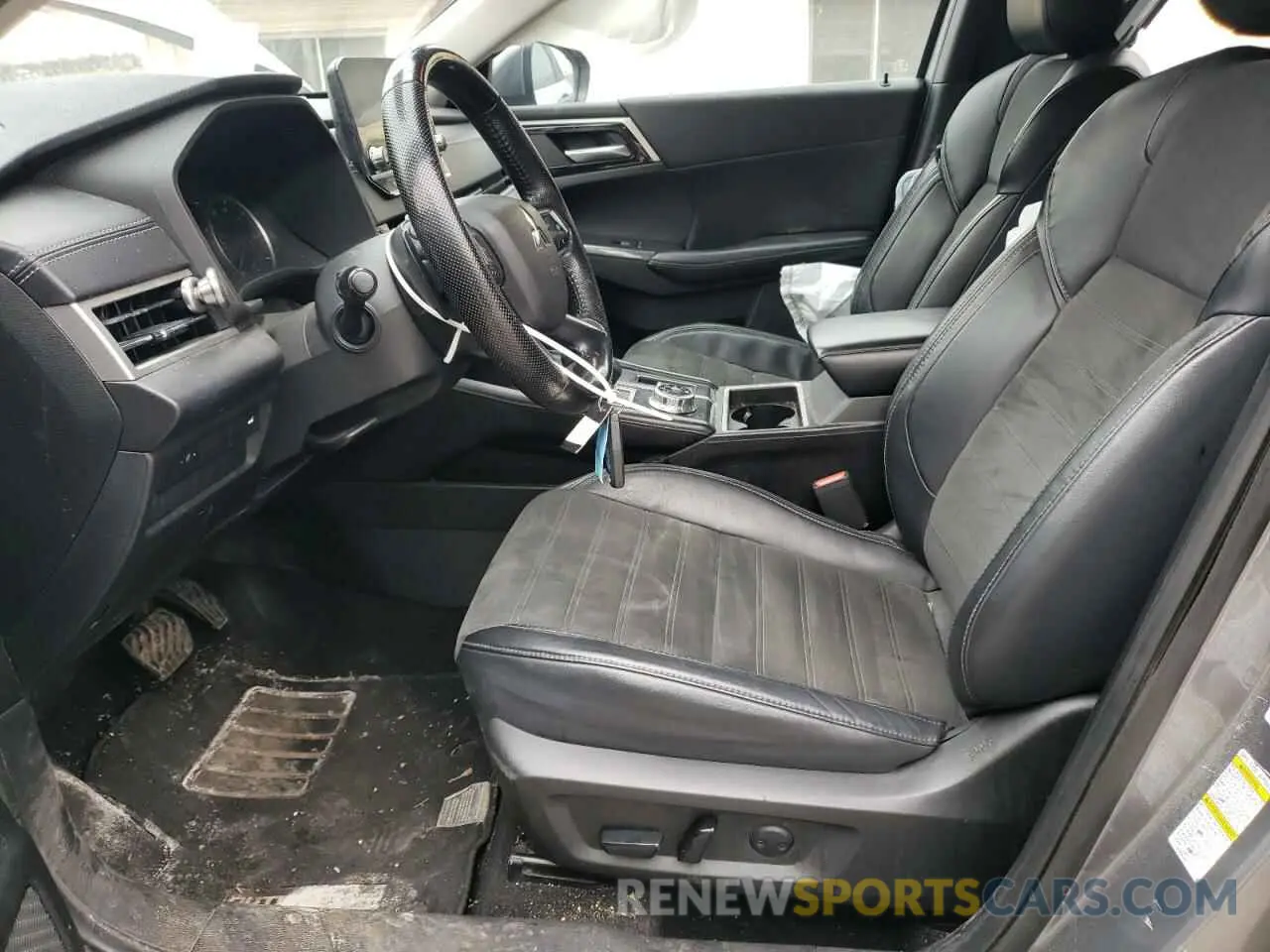 7 Photograph of a damaged car JA4J4UA83NZ036802 MITSUBISHI OUTLANDER 2022