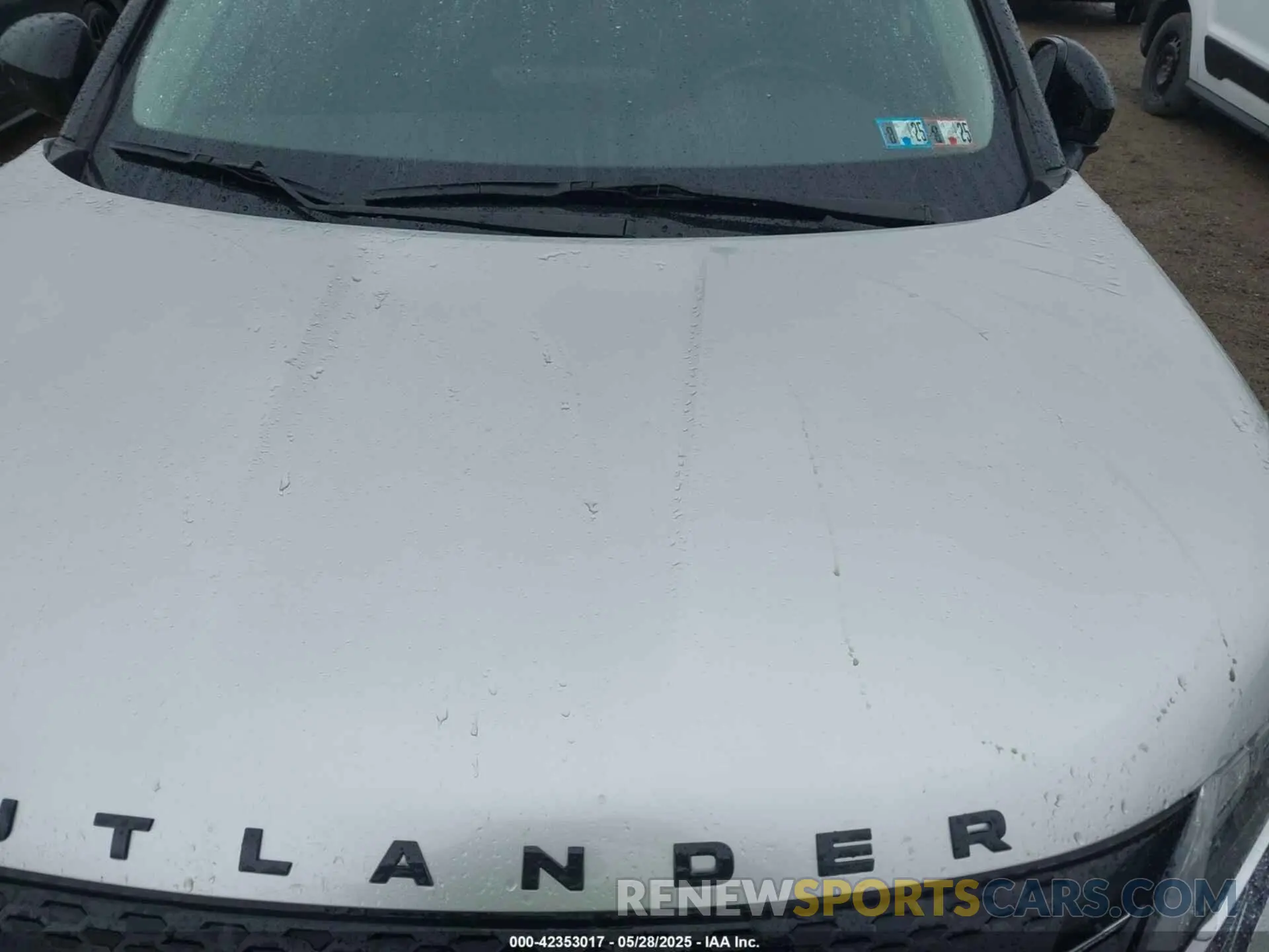 6 Photograph of a damaged car JA4J4UA84NZ025226 MITSUBISHI OUTLANDER 2022
