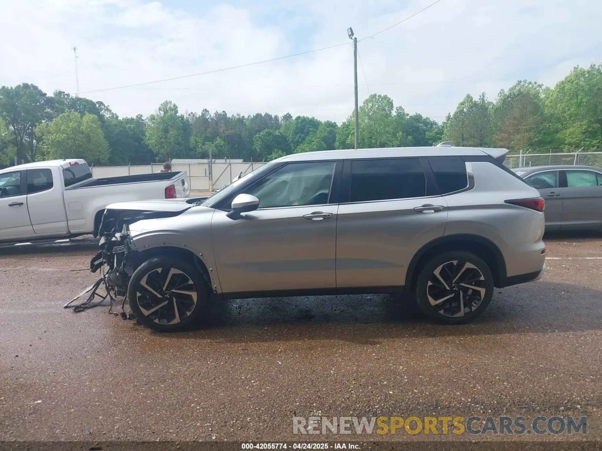 15 Photograph of a damaged car JA4J4UA84NZ052121 MITSUBISHI OUTLANDER 2022