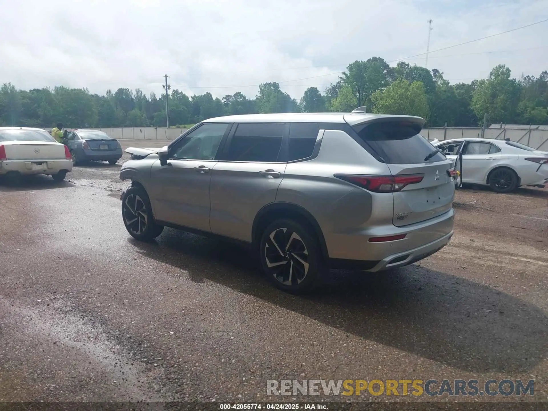 3 Photograph of a damaged car JA4J4UA84NZ052121 MITSUBISHI OUTLANDER 2022