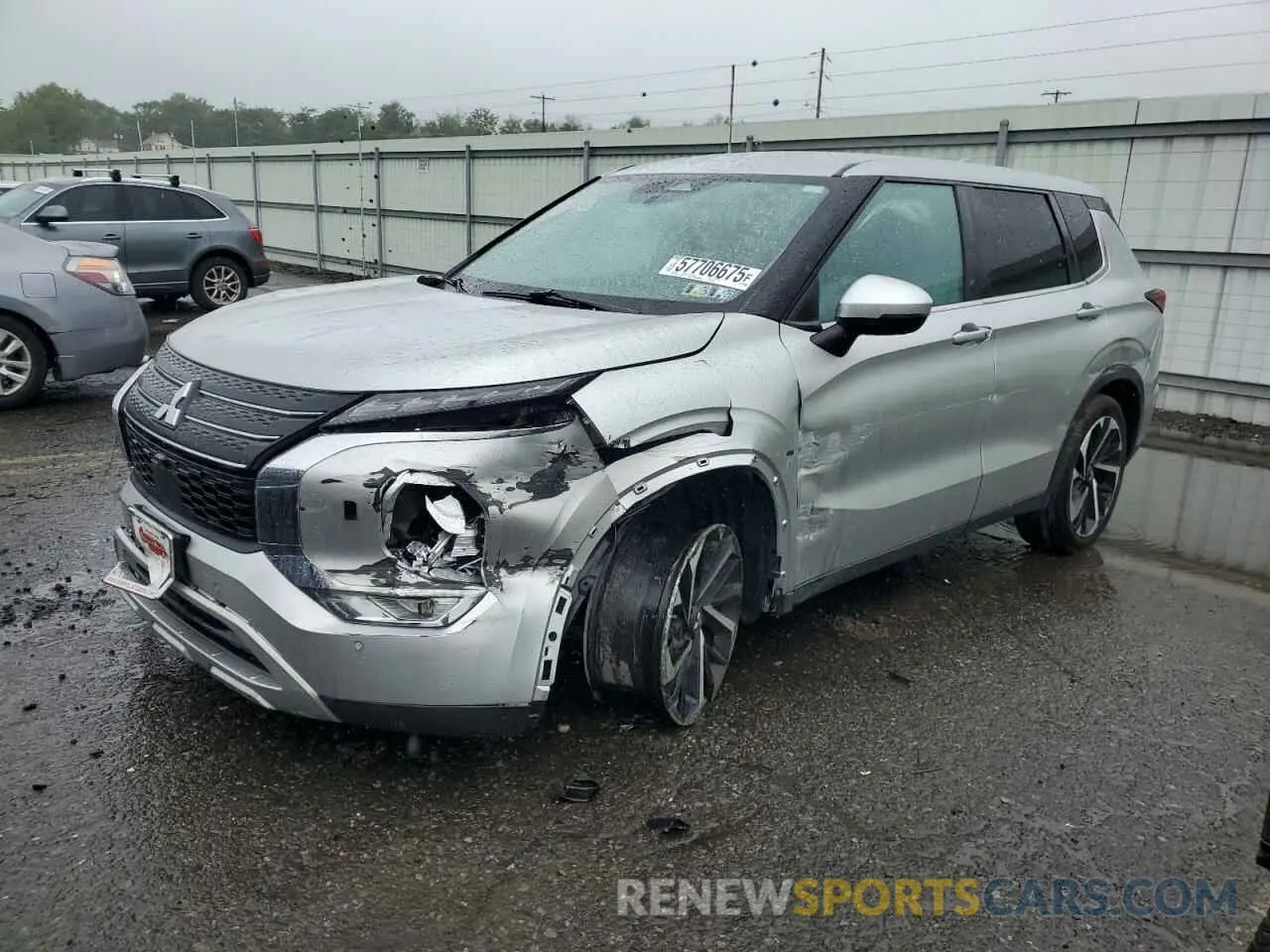 1 Photograph of a damaged car JA4J4UA85NZ042536 MITSUBISHI OUTLANDER 2022