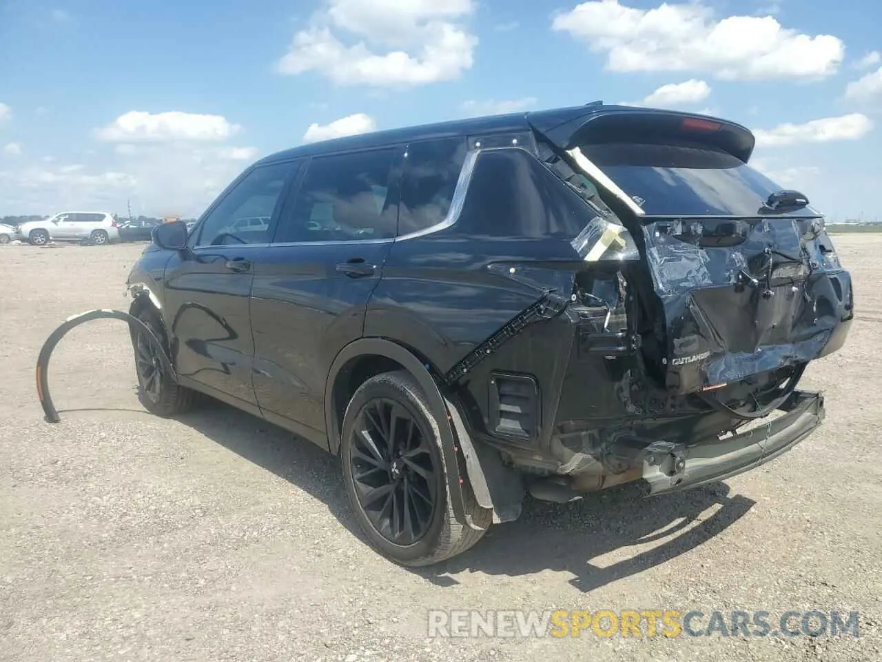 2 Photograph of a damaged car JA4J4UA85NZ077495 MITSUBISHI OUTLANDER 2022