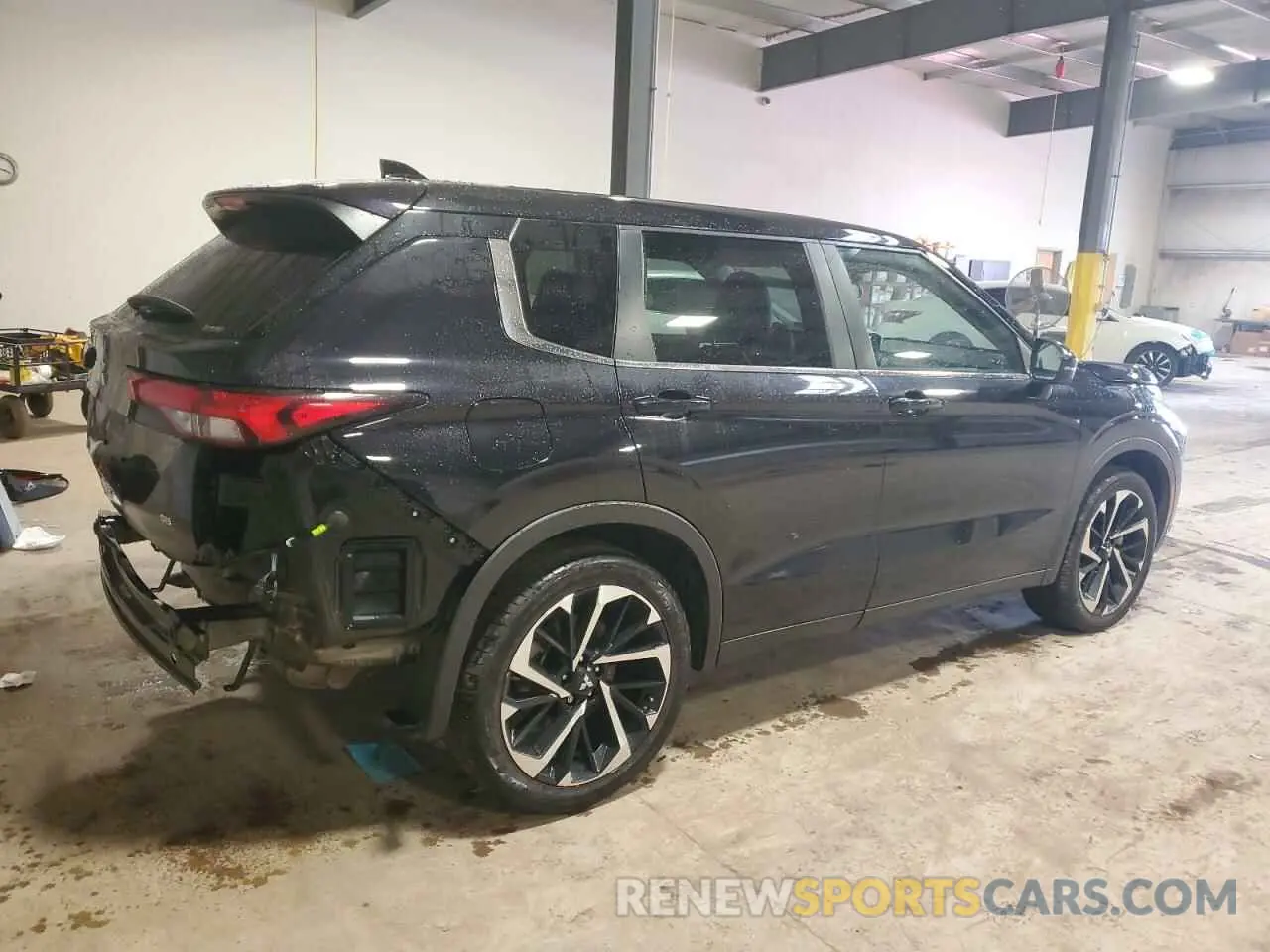 3 Photograph of a damaged car JA4J4UA86NZ011179 MITSUBISHI OUTLANDER 2022