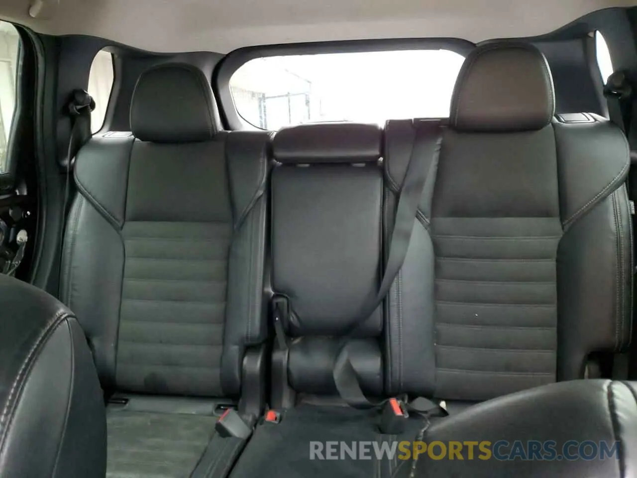 10 Photograph of a damaged car JA4J4UA86NZ017533 MITSUBISHI OUTLANDER 2022