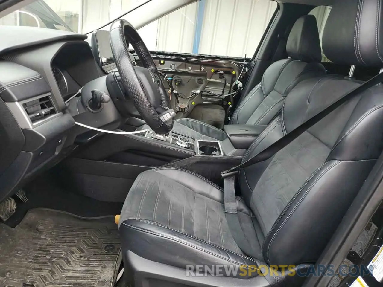 7 Photograph of a damaged car JA4J4UA86NZ017533 MITSUBISHI OUTLANDER 2022