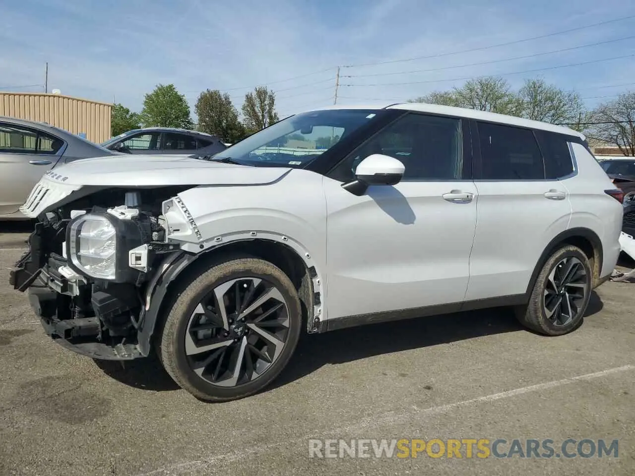 1 Photograph of a damaged car JA4J4UA86NZ068613 MITSUBISHI OUTLANDER 2022