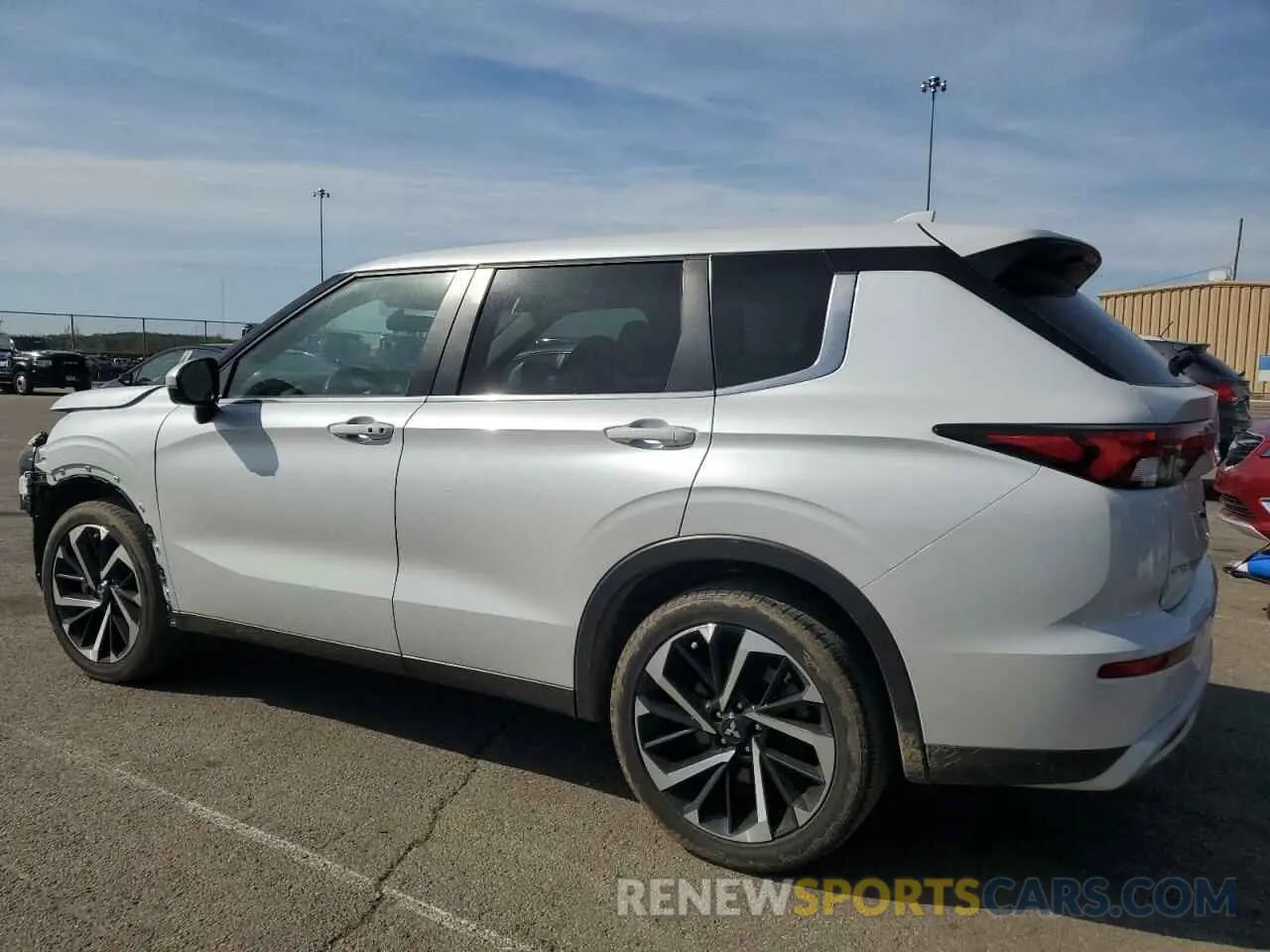 2 Photograph of a damaged car JA4J4UA86NZ068613 MITSUBISHI OUTLANDER 2022
