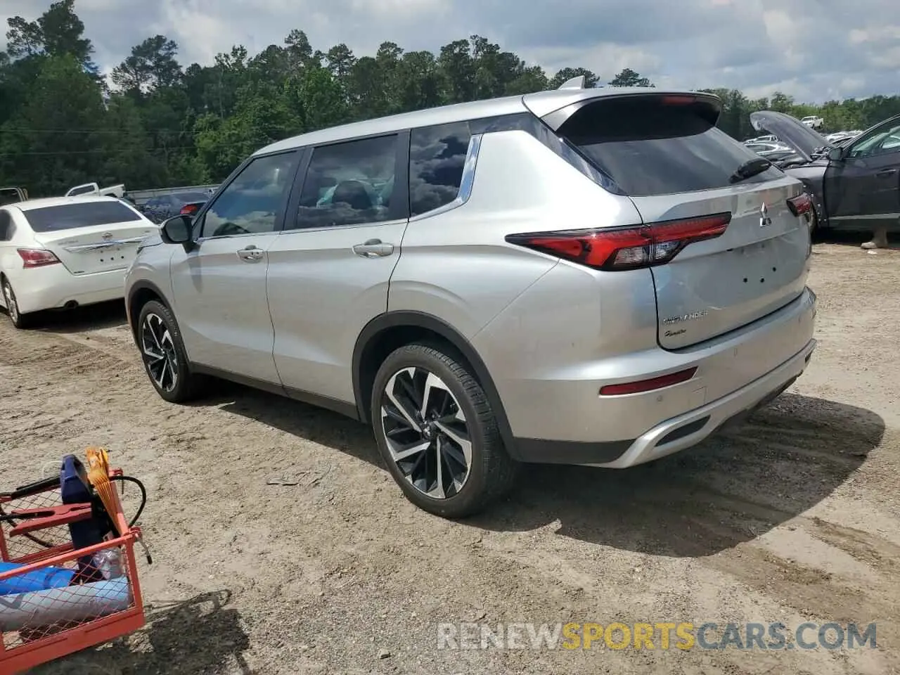 2 Photograph of a damaged car JA4J4UA86NZ082043 MITSUBISHI OUTLANDER 2022