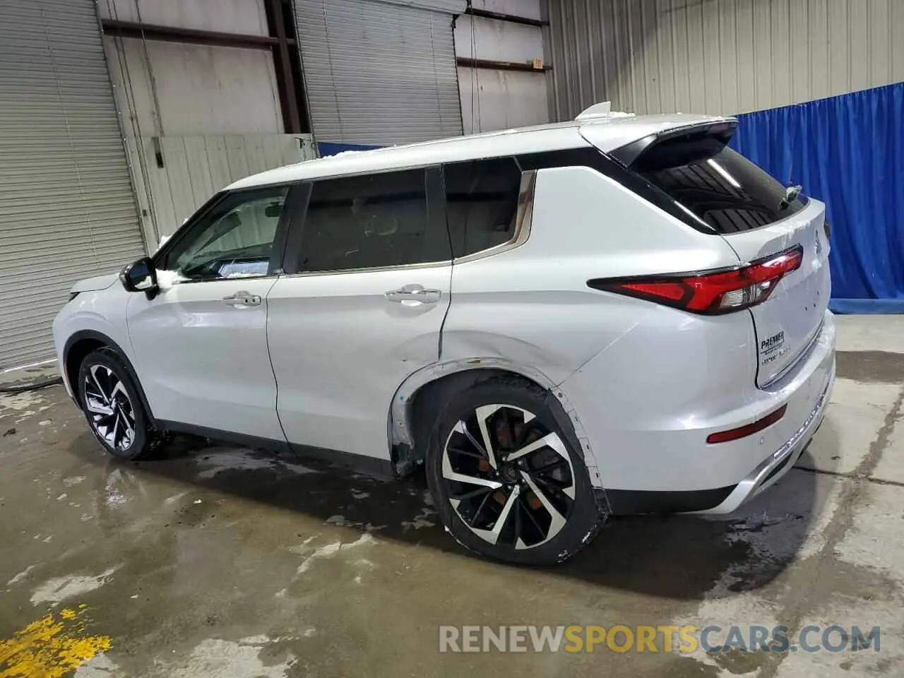 2 Photograph of a damaged car JA4J4UA87NZ031814 MITSUBISHI OUTLANDER 2022