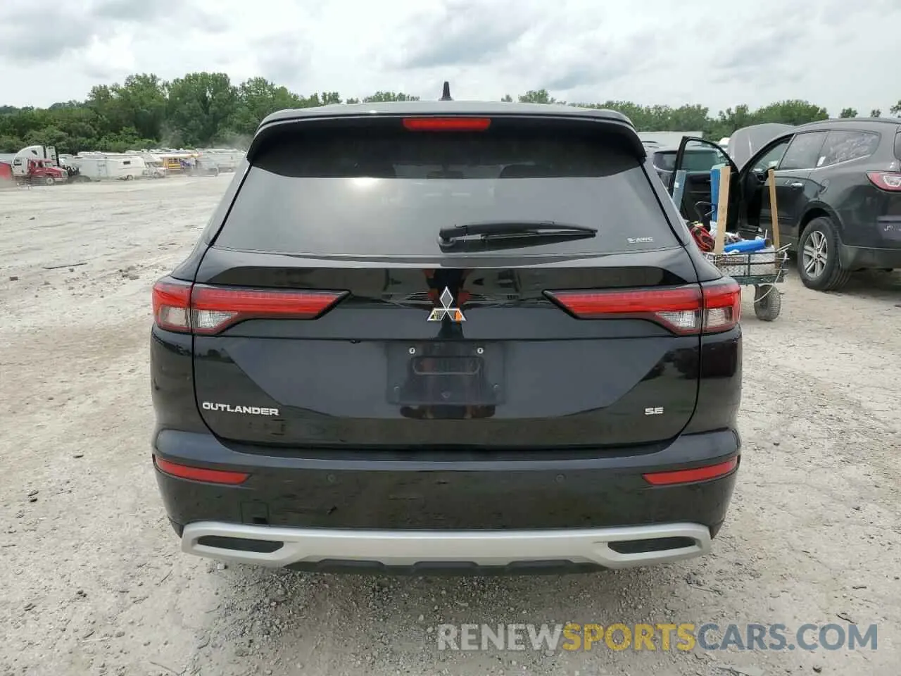 6 Photograph of a damaged car JA4J4UA87NZ068295 MITSUBISHI OUTLANDER 2022