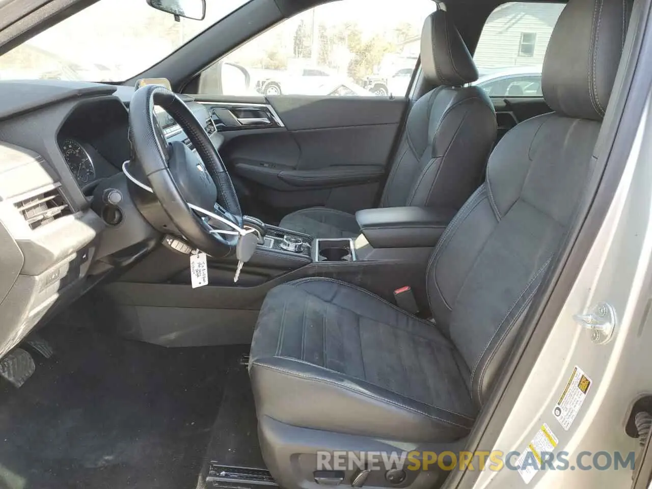 7 Photograph of a damaged car JA4J4UA87NZ077420 MITSUBISHI OUTLANDER 2022