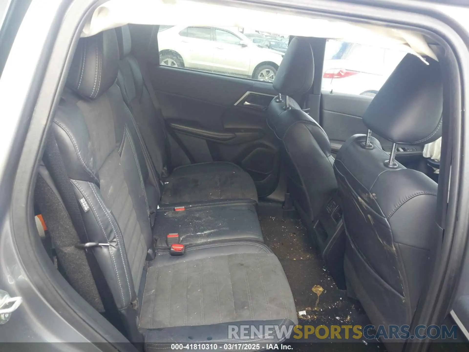 8 Photograph of a damaged car JA4J4UA87NZ078082 MITSUBISHI OUTLANDER 2022
