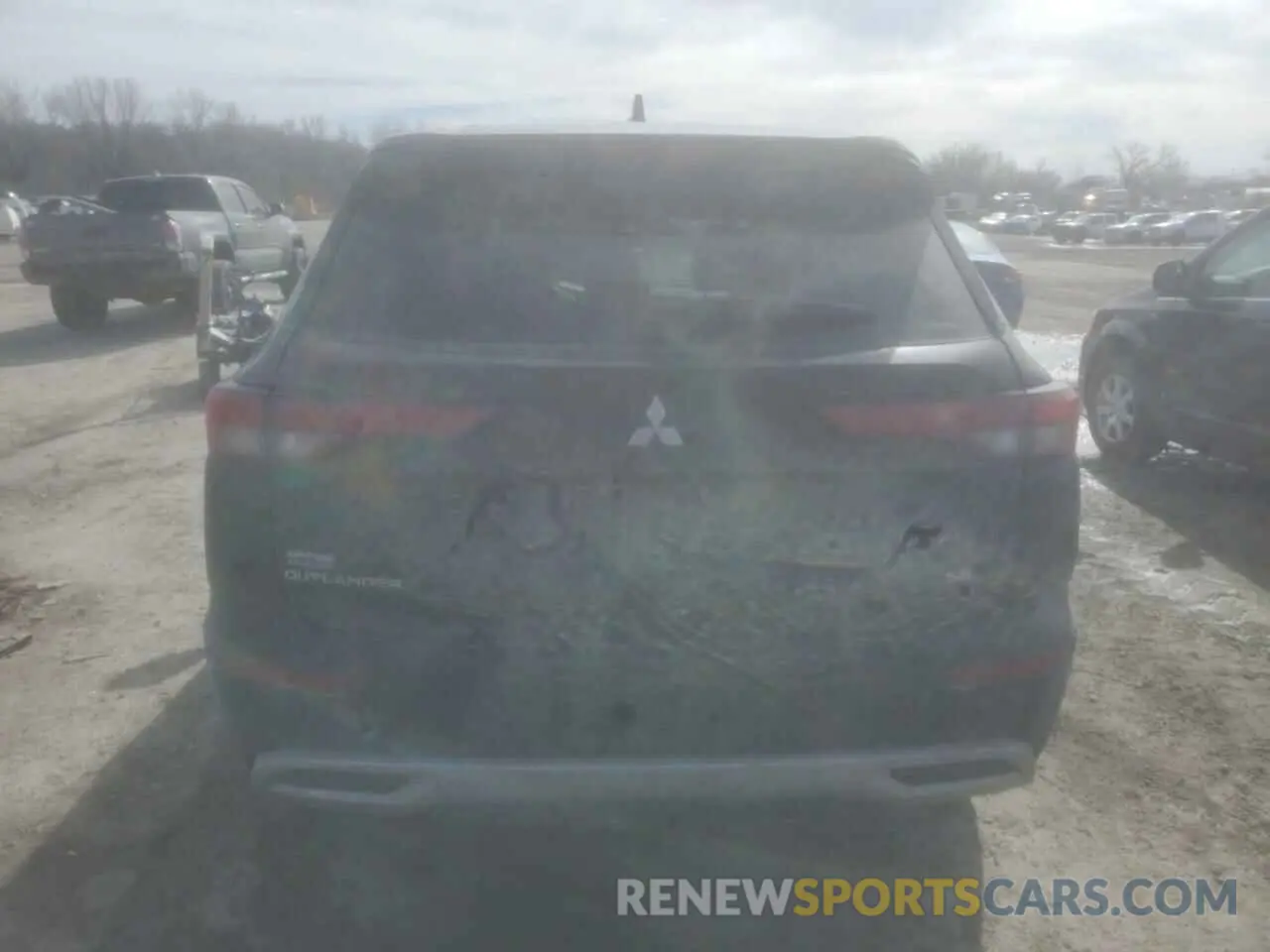 6 Photograph of a damaged car JA4J4UA88NZ043440 MITSUBISHI OUTLANDER 2022